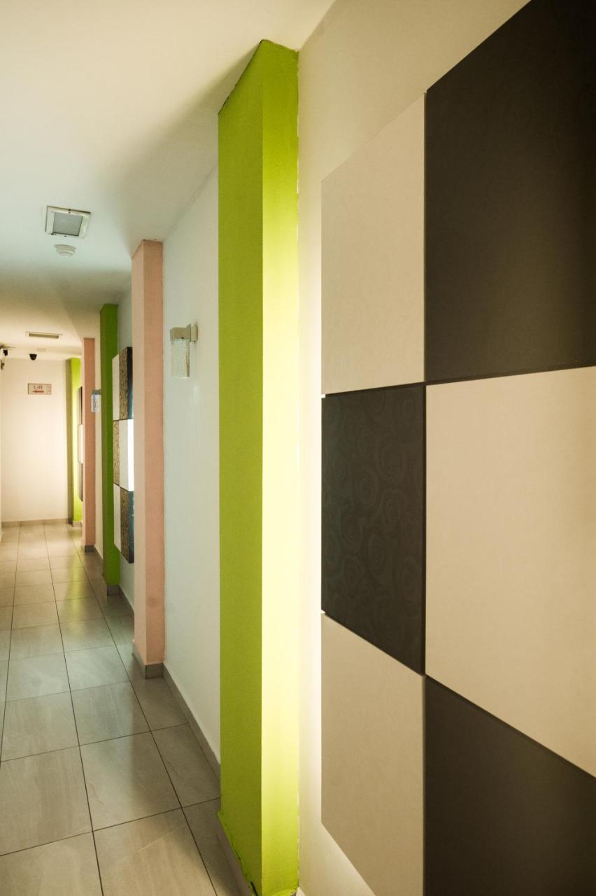 Hotel Ciq @ Wong Ah Fook Johor Bahru Exteriör bild